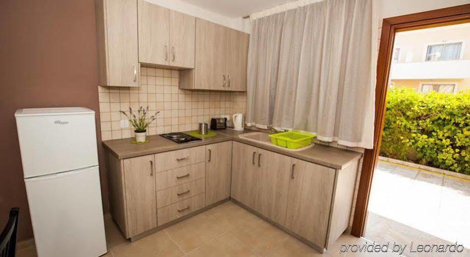 Crystallo Apartments パ フォス エクステリア 写真